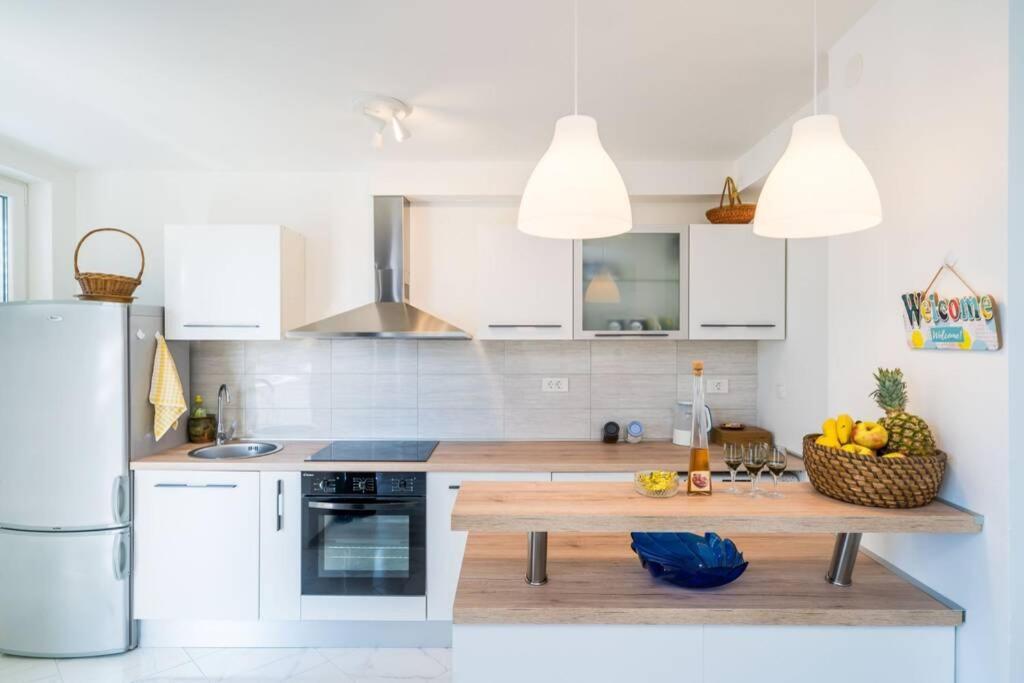 Apartment Katarina Sea View Дубровник Екстериор снимка