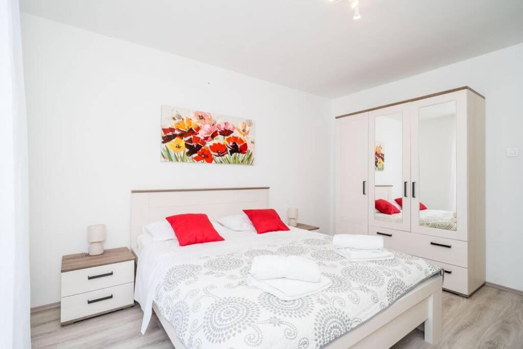 Apartment Katarina Sea View Дубровник Екстериор снимка