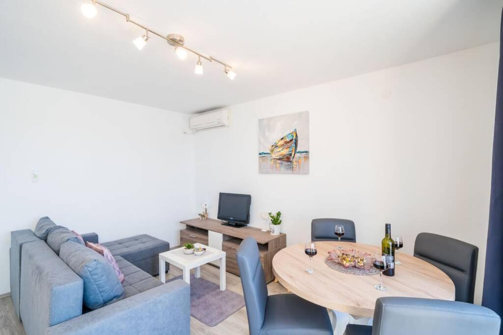 Apartment Katarina Sea View Дубровник Екстериор снимка