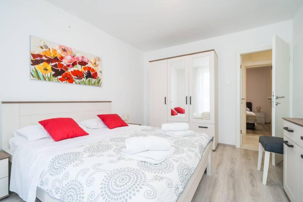 Apartment Katarina Sea View Дубровник Екстериор снимка