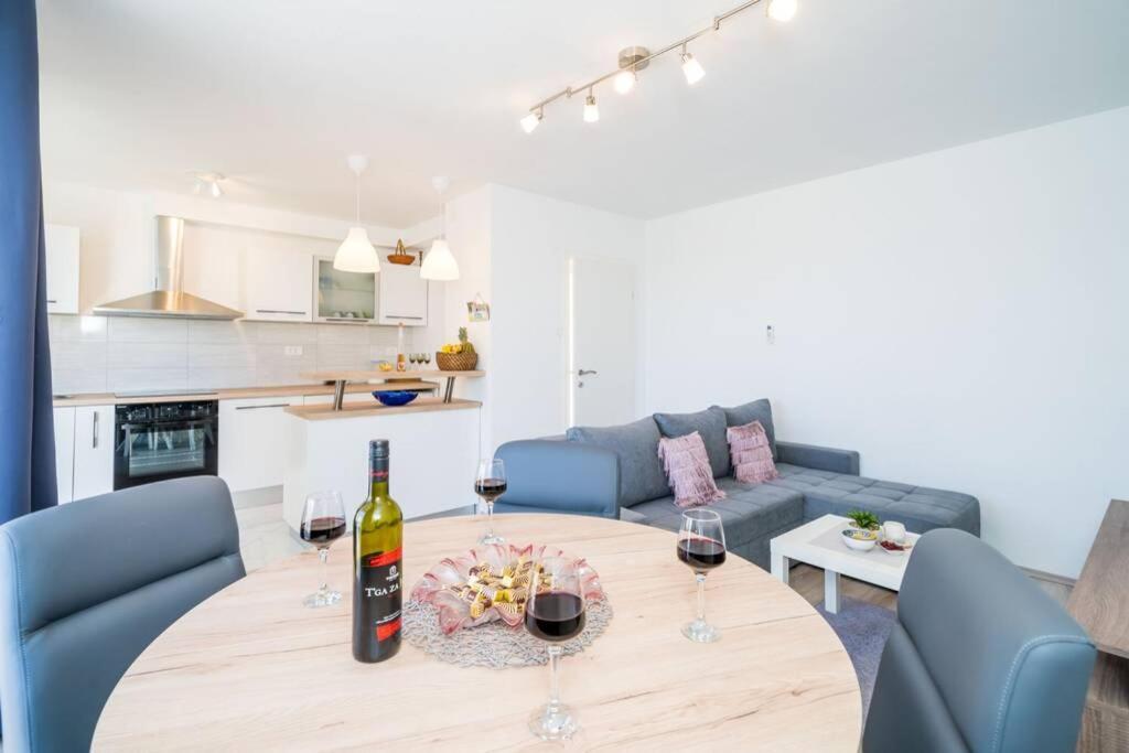 Apartment Katarina Sea View Дубровник Екстериор снимка